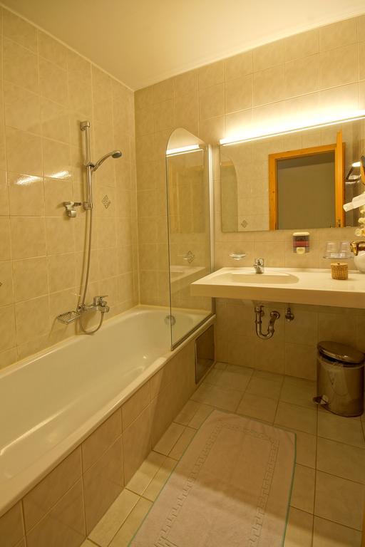 Hotel Restaurant Das Roessl فينديشغارشتن الغرفة الصورة